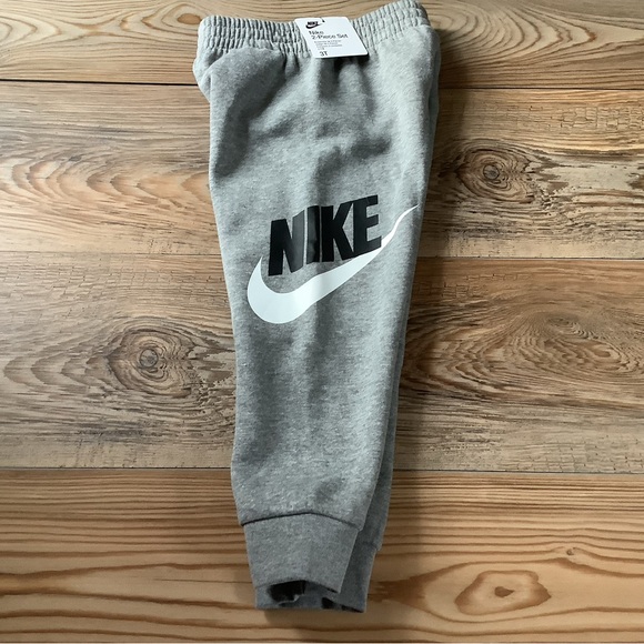 Nike toddler boys hoodie & jogger set size 3T(NWT)~PRICE IS FIRM~ - Picture 3 of 7